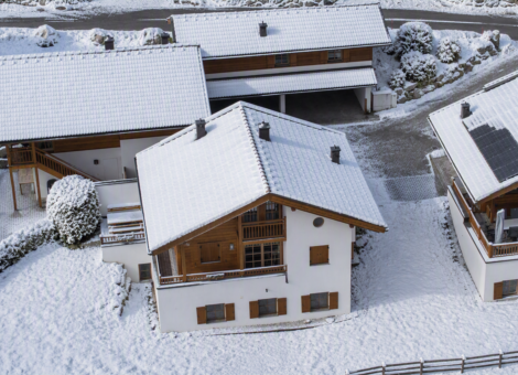 Wald im Pinzgau Sch C3 B6neben Chalet 4 Jahreszeiten Winter