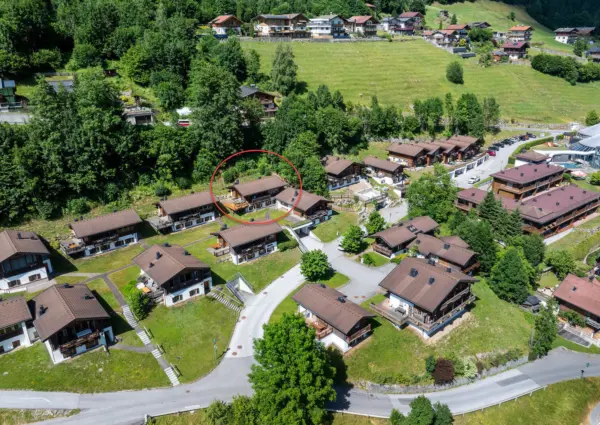 Sch C3 B6neben Chalet Ferienwelt ligging