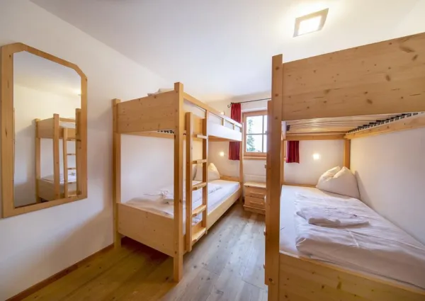 0015 Wald Holzblick 510 slaapkamer