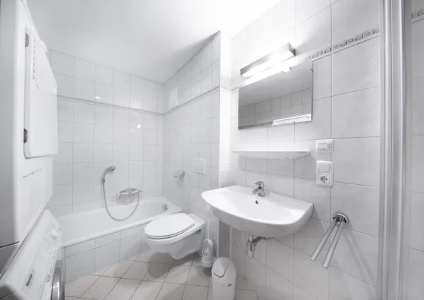 0016 Wald Holzblick 512 badkamer