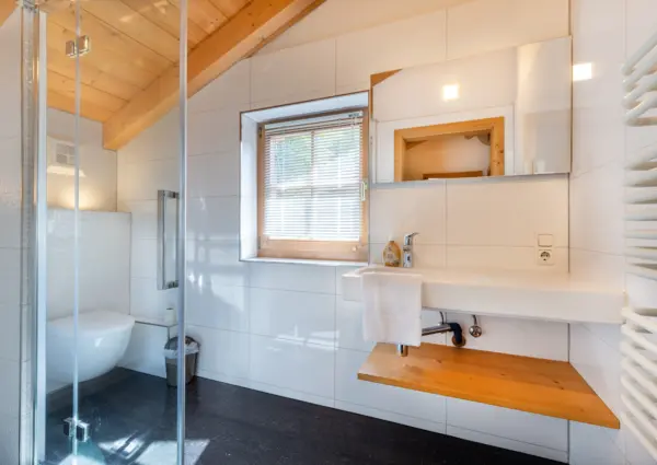 Sch C3 B6neben Om Utens Wald Badkamer 1e verdieping