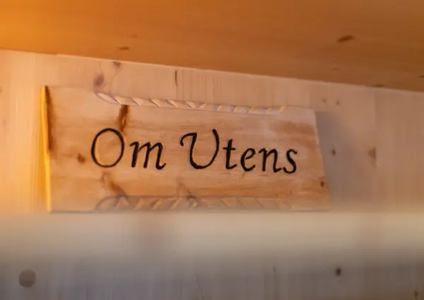 Sch C3 B6neben Om Utens Wald Huisschild