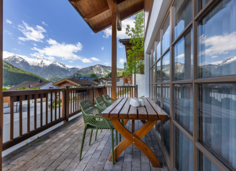 Sch C3 B6neben Om Utens Wald Terras met weerspiegeling