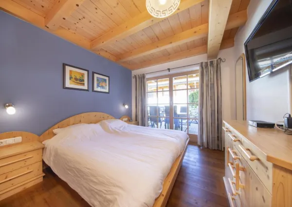 0011 WLD Schiffer 12a