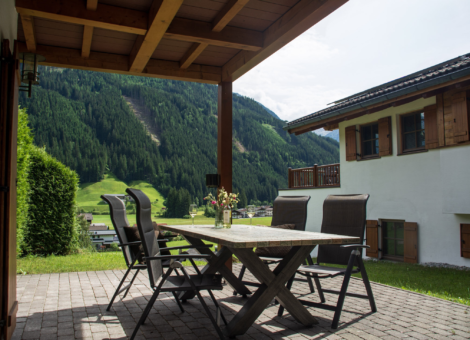 Wald im Pinzgau Schiffer Terras zomer