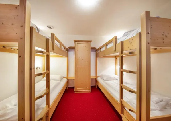 0015 Wald Sonnenwende 019 slaapkamer