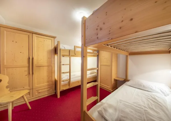 0016 Wald Sonnenwende 018 slaapkamer