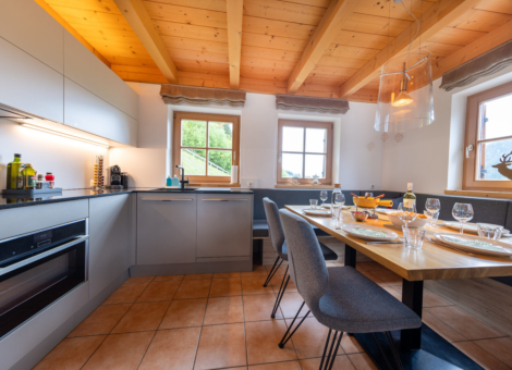 Sch C3 B6neben Chalet Steinlinge Wald im Pinzgau Keuken overzicht