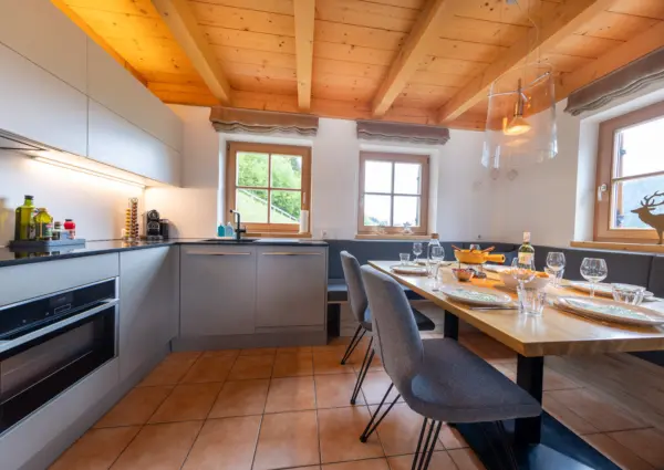 Sch C3 B6neben Chalet Steinlinge Wald im Pinzgau Keuken overzicht