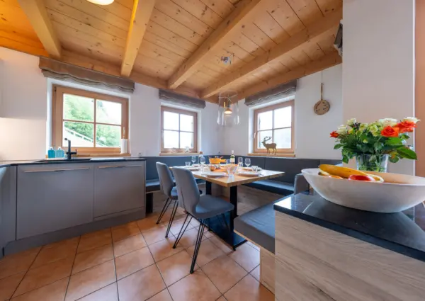 Sch C3 B6neben Chalet Steinlinge Wald im Pinzgau Keuken eethoek