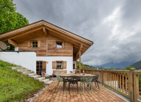 Sch C3 B6neben Chalet Steinlinge Wald im Pinzgau Zomer terras