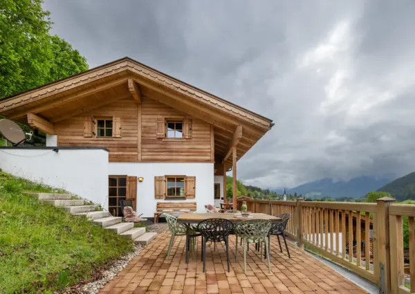 Sch C3 B6neben Chalet Steinlinge Wald im Pinzgau Zomer terras