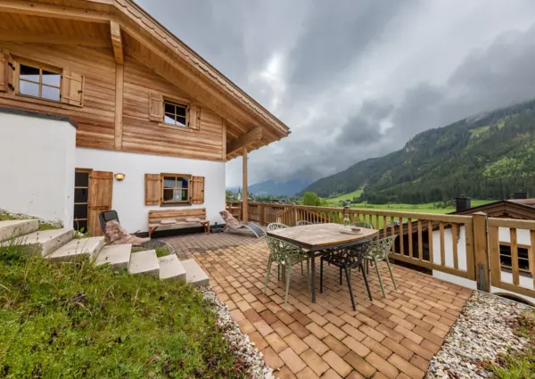 Sch C3 B6neben Chalet Steinlinge Wald im Pinzgau Terras met uitzicht