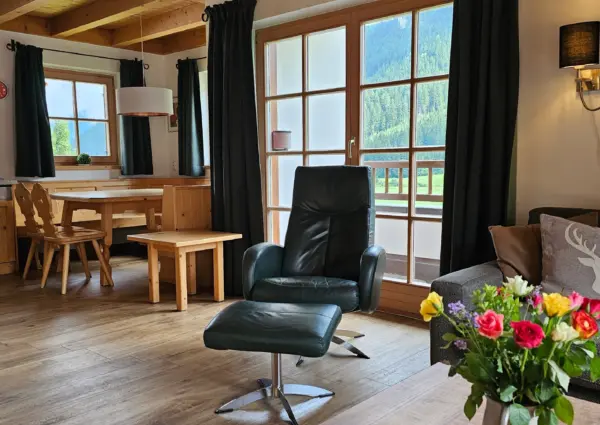 Wald Sch C3 B6neben Vienna Doorkijk naar keuken