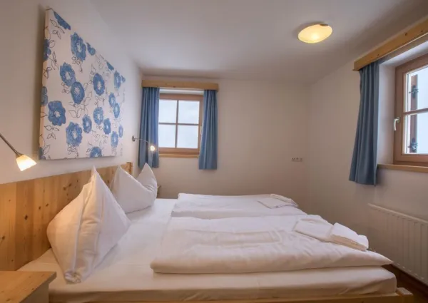 0015 WLD Waldkrone 16