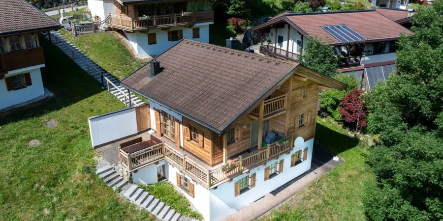 Sch C3 B6neben Chalet Waldkrone