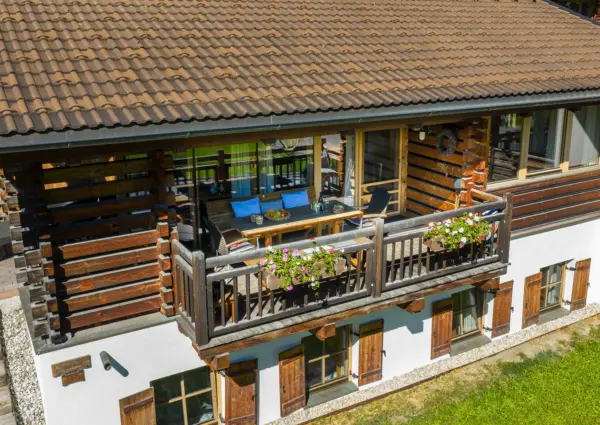 Sch C3 B6neben Chalet Wiesenwald aanzicht balkon