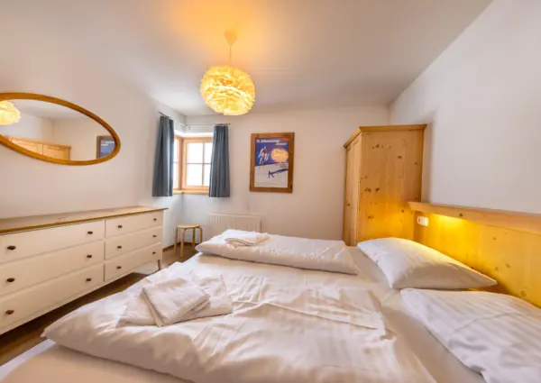 Sch C3 B6neben Chalet Zur Muhle Slaapkamer 1 met spiegel