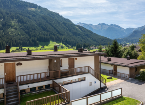 Sch C3 B6neben Haus Alpenaster