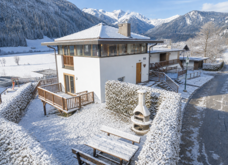Wald im Pinzgau Sch C3 B6neben Haus am Bad