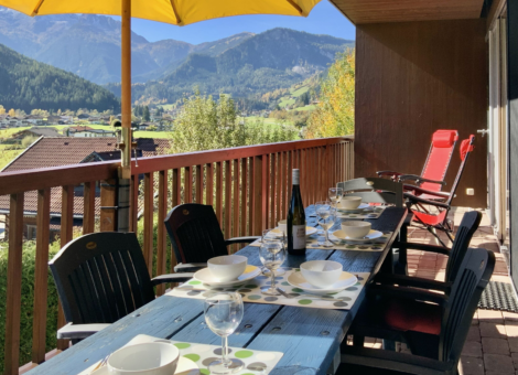 Wald Schoneben Me Casa Terras UG Eettafel