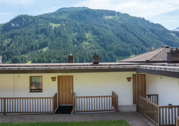 Sch C3 B6neben Haus Wikinge voordeur