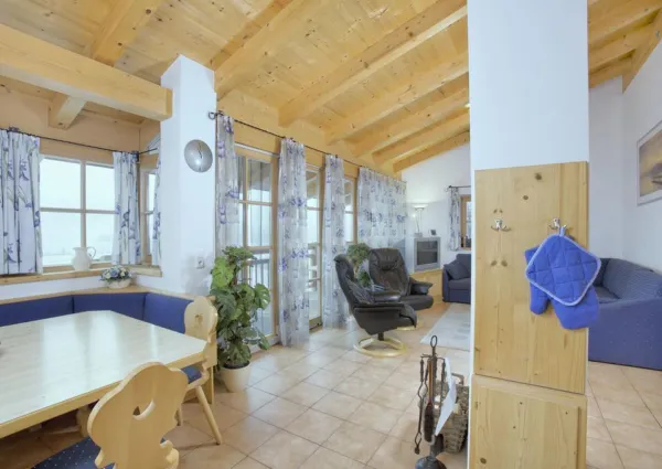 0008 WLD Heidis Alm 6