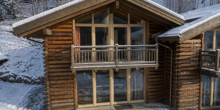 Wald im Pinzgau Sch C3 B6neben Hochfeld Hutte winters