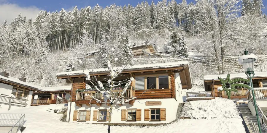 0001 WLD Traumhutte winter 1