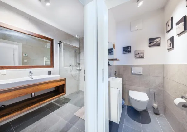 0015 HK Silber Suite 15