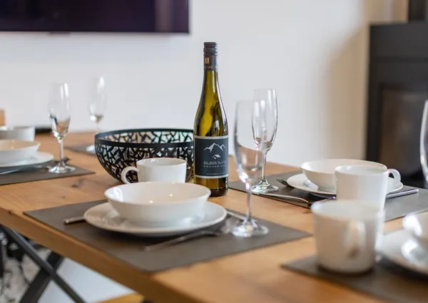 0019 HK Silber Suite 7