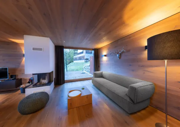 Bramberg Smaragdresort Eisenrose woonkamer 3