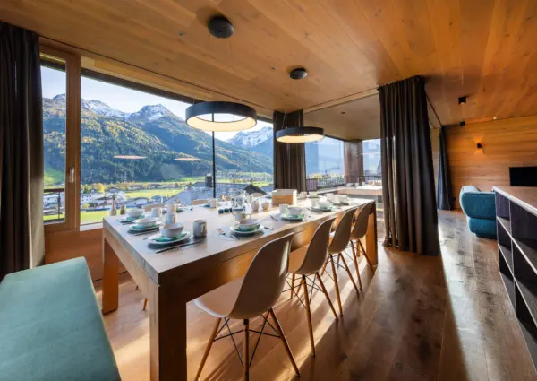 Bramberg Smaragdresort Eisenrose eetkamer 6