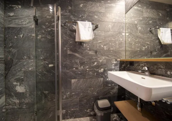 0015 BB Smaragd 4 5 18