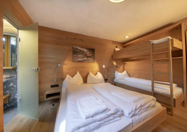 0011 BB Smaragd 4 7 9