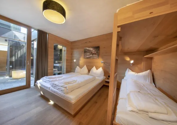 0012 BB Smaragd 4 7 10