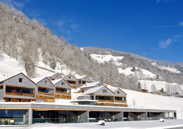 0028 BB Smaragdresort 4 7 20