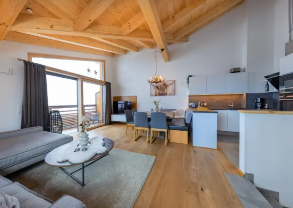 Snowfall woonkamer richting eethoek