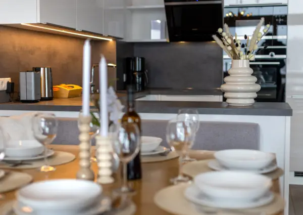 Snowfall doorkijk naar keuken