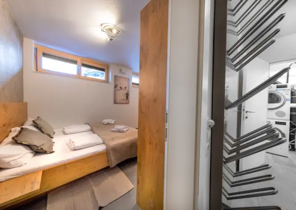 Snowfall hal met skischoendrogers