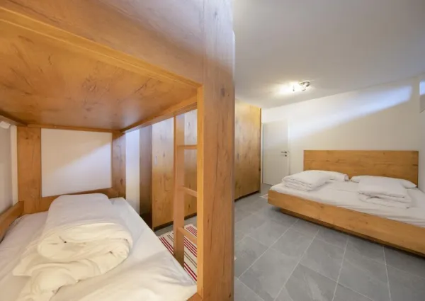 0011 HKR Snowfall 11