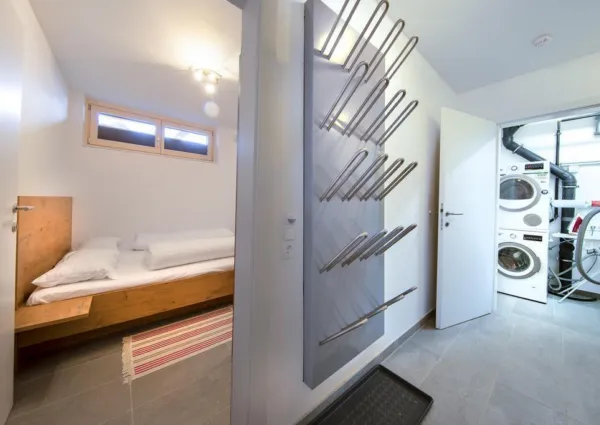 0012 HKR Snowfall 13