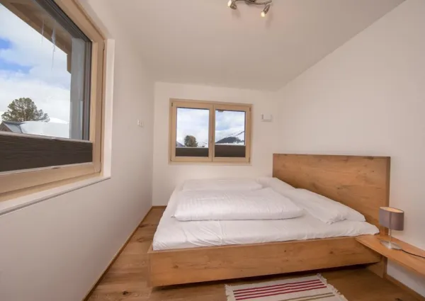 0014 HKR Snowfall 15