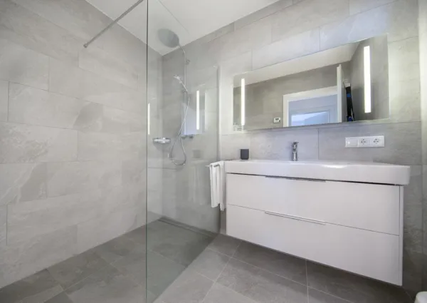 0016 HKR Snowfall 17