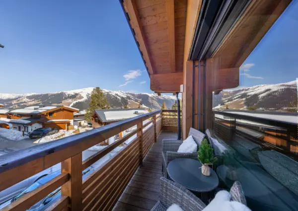 Snowfall winters balkon met uitzicht