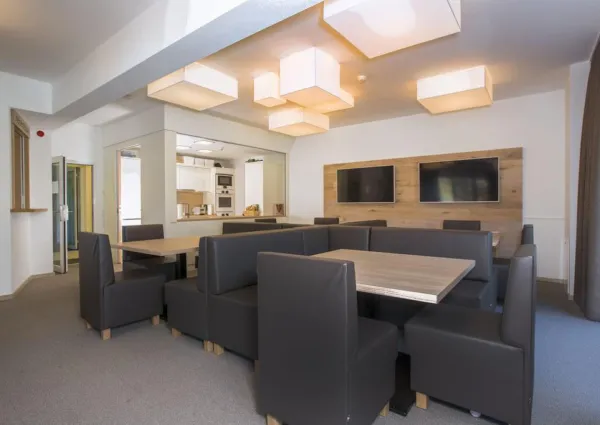 0019 MA Sport Chalet alg 7