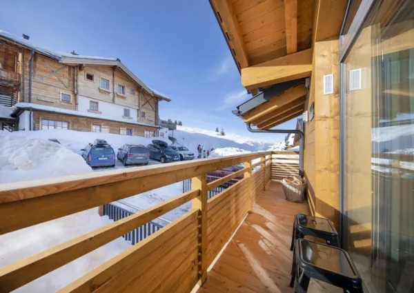 0029 HKR Hide Out winter 4