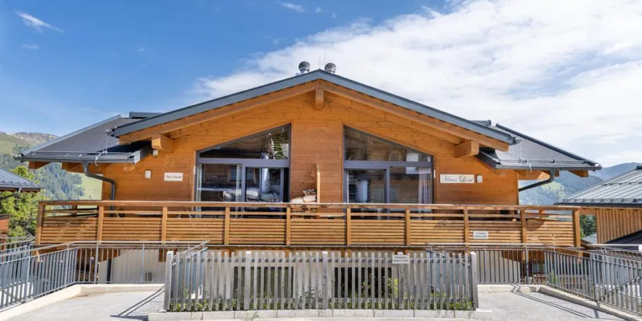 0002 HK Hideout 2023 Zomer 2